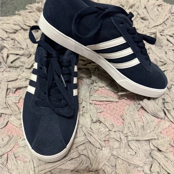 NEW‼️
Adidas Navy and White Sneakers - Picture 1 of 6